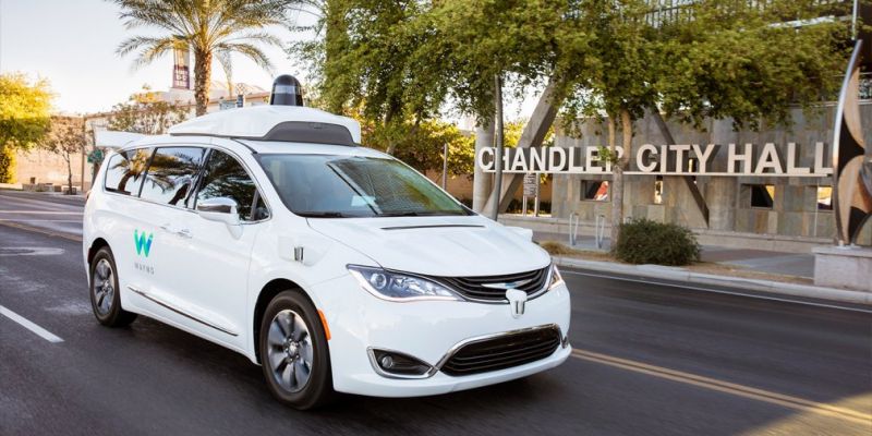 
                                    Видео: Google предложил стать пассажиром беспилотного такси
                            