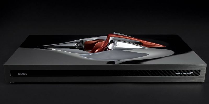 
                                    Владельцам быстрейшего суперкара McLaren подарят «бесценную» статуэтку
                            