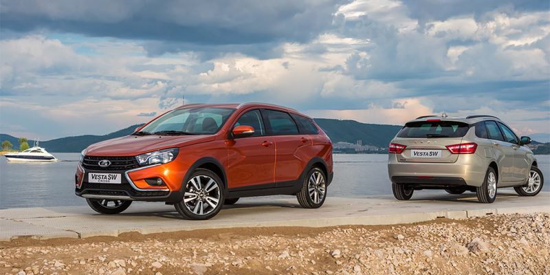 
                                    АвтоВАЗ начал европейские продажи универсалов Lada Vesta
                            