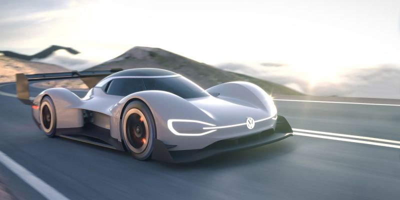 
                                    Названа дата премьеры гоночного электрокара Volkswagen
                            