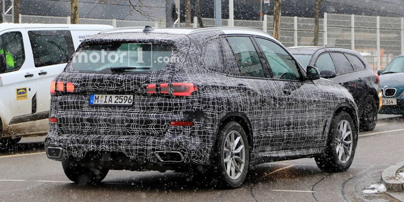 
                                    BMW вывела на финальные тесты X5 нового поколения
                            