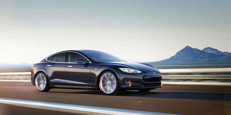 
                                    Росстандарт направил запрос в Tesla о возможной неисправности Model S
                            