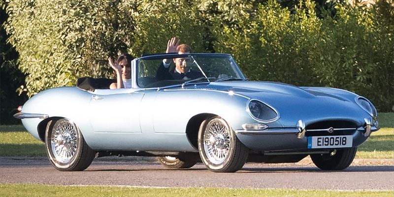 
                                    Свадебным автомобилем принца Гарри и Меган Маркл стал электрокар Jaguar
                            