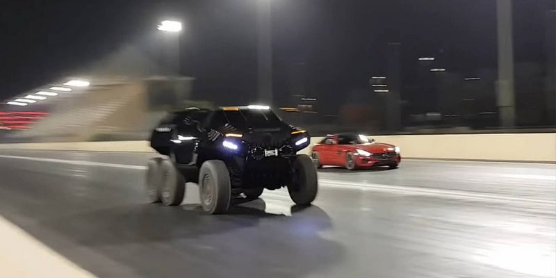 
                                    Видео: Шестиколесный внедорожник и  Mercedes-AMG GT сразились в дрэге
                            