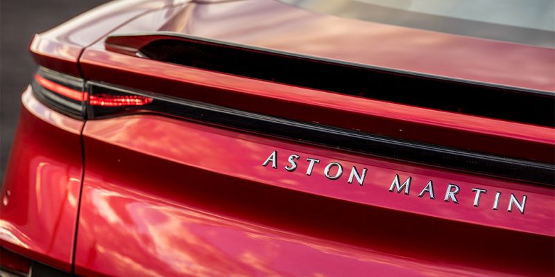 
                                    Aston Martin представил новый спорткар DBS Superleggera
                            