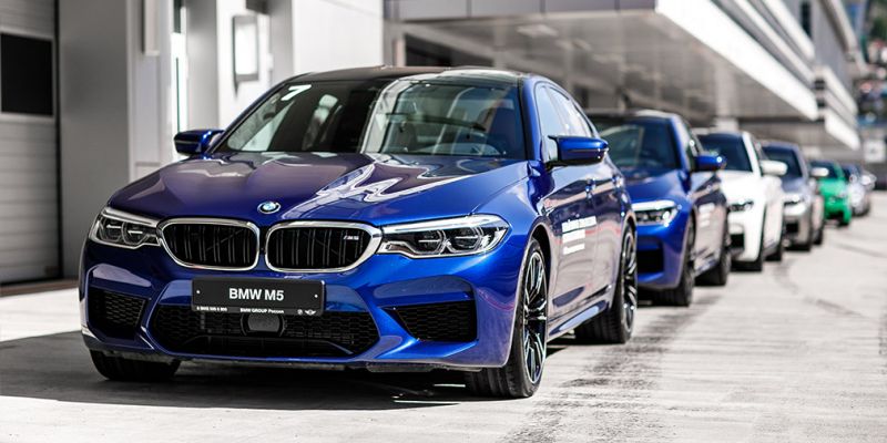 
                                    Дилеры заявили о росте цен на автомобили BMW и Mercedes-Benz
                            