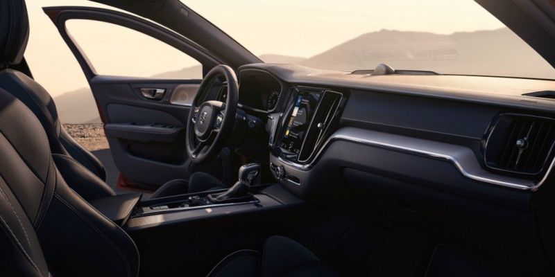 
                                    Новый Volvo S60: 415-сильный гибрид и полуавтоматическое управление
                            