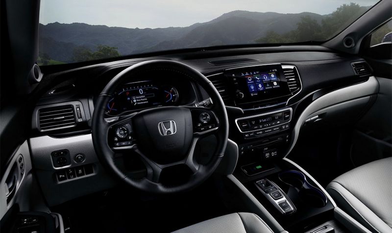 
                                    Honda усовершенствовала кроссоверы Pilot и HR-V
                            