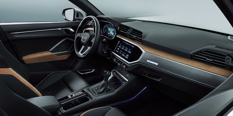 
                                    Audi представила Q3 нового поколения
                            