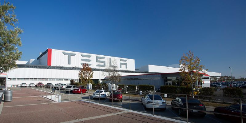 
                                    Компанию Tesla покинул главный инженер
                            