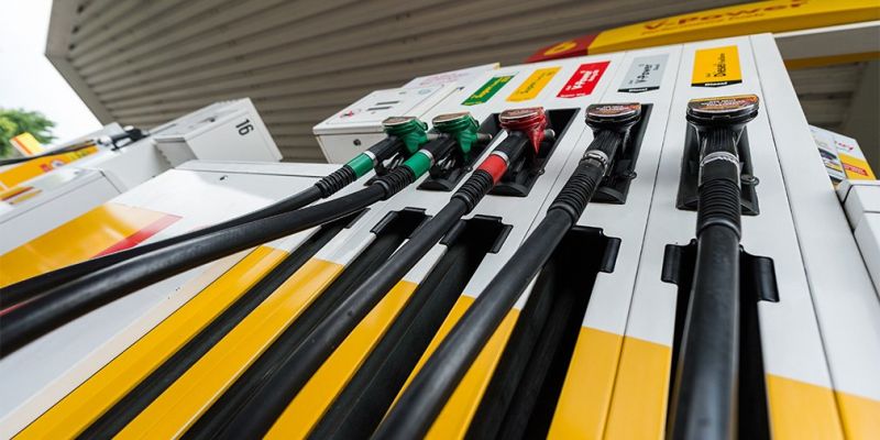 
                                    Власти заявили о замедлении темпов роста цен на бензин
                            