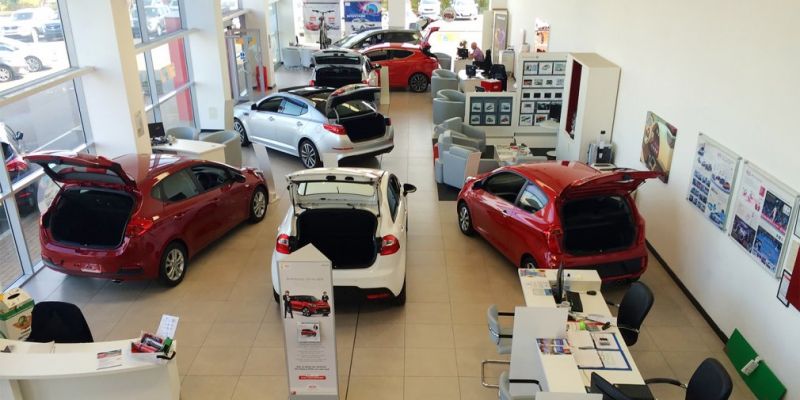 
                                    В первом полугодии продажи автомобилей выросли на 18%
                            