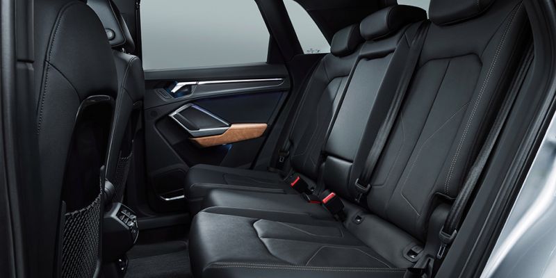 
                                    Audi представила Q3 нового поколения
                            
