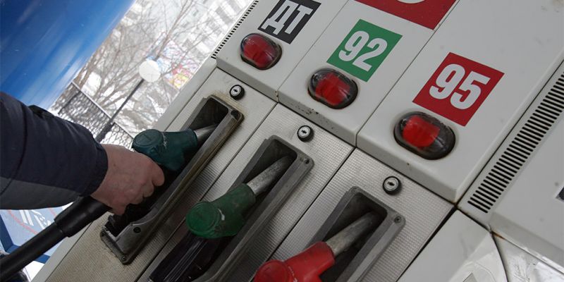 
                                    Госдума одобрила закон о снижении акцизов на топливо
                            