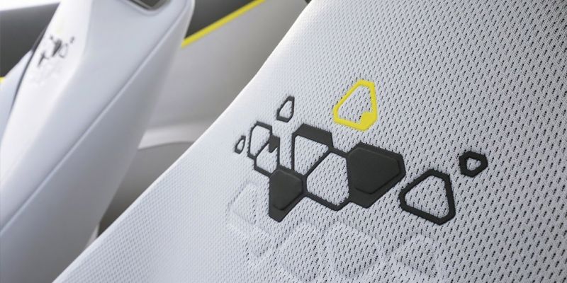 
                                    Opel показал электрического предвестника будущих кроссоверов
                            