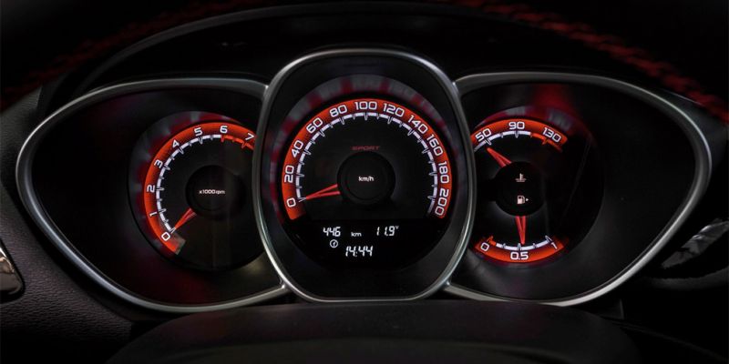 
                                    АвтоВАЗ показал интерьер спортивной Lada Vesta
                            