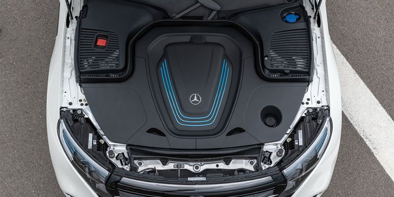
                                    Mercedes представил первый электрический кроссовер
                            