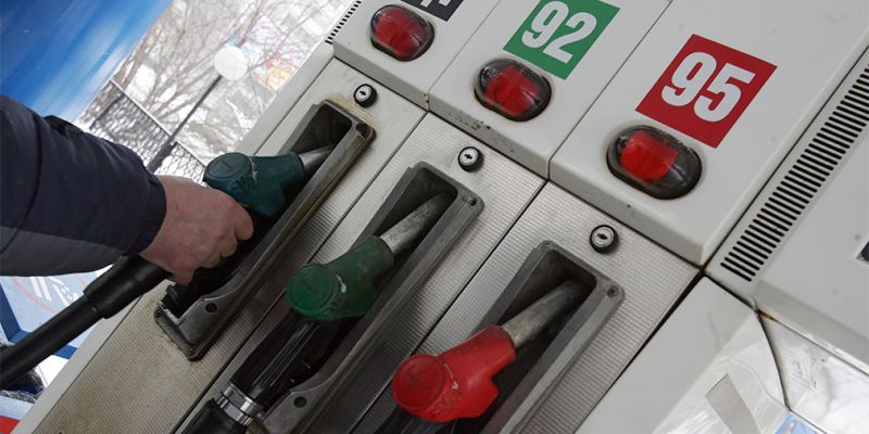 
                                    Независимым АЗС разрешили поднять цены на бензин
                            