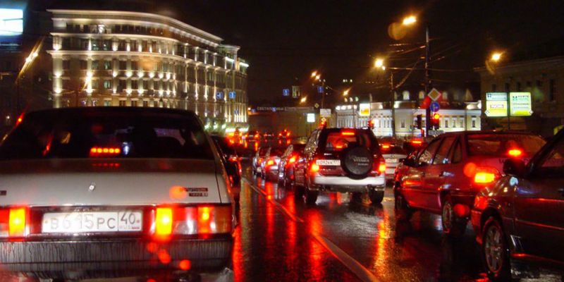 
                                    Власти Москвы предупредили о дорожном коллапсе в вечерний час пик
                            