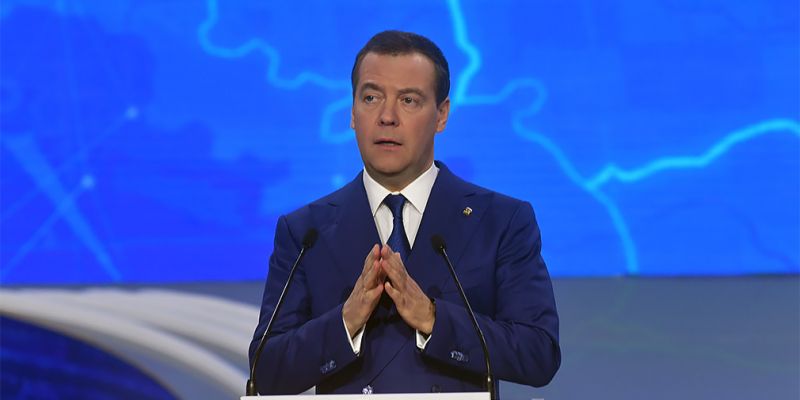 
                                    Дмитрий Медведев поддержал идею совместить ОСАГО и каско
                            