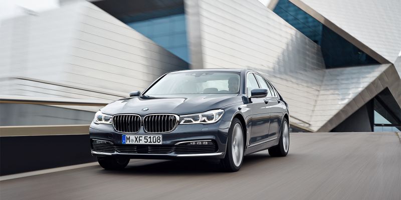 
                                    BMW отзовет автомобили в России из-за проблем с двигателем
                            