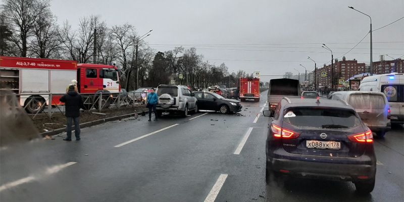 
                                    У водителя, устроившего крупное ДТП в Санкт-Петербурге, нашли 105 штрафов
                            