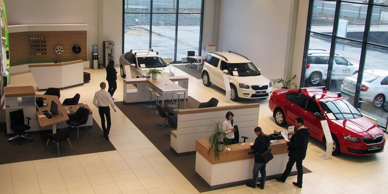 
                                    За две недели четыре компании изменили цены на автомобили в России
                            