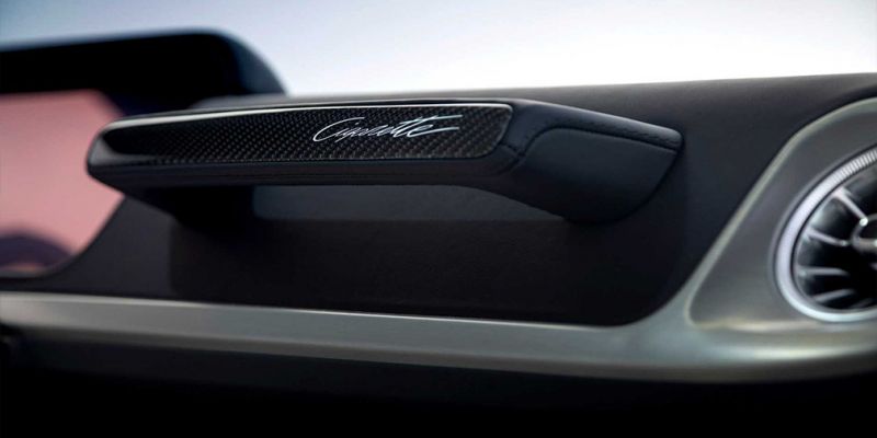 
                                    Mercedes представил 2700-сильный катер в стиле внедорожника G-Class
                            