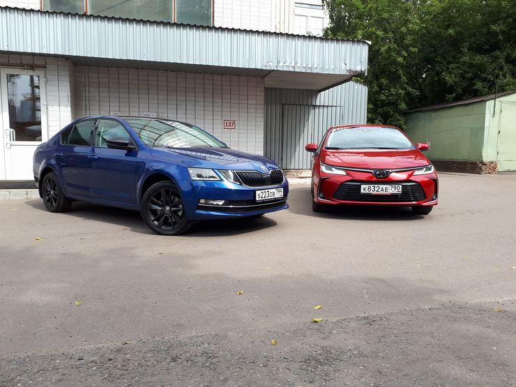 Сравнительный тест-драйв Skoda Octavia и Toyota Corolla: не багажником единым