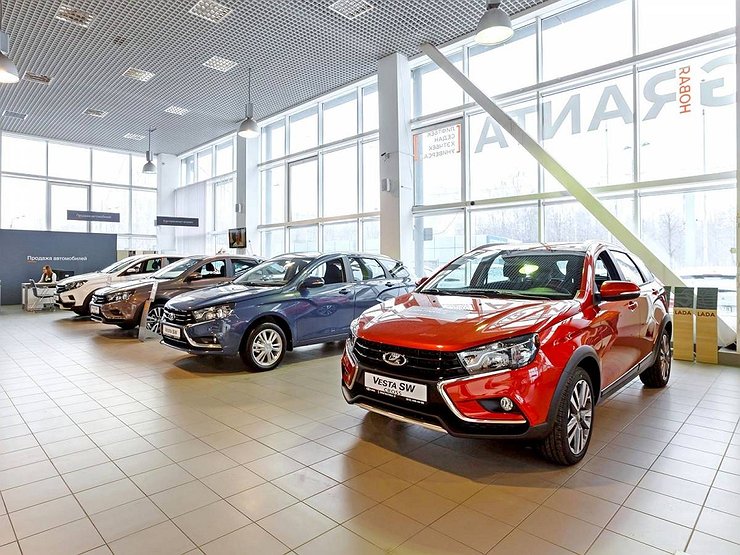 АВТОВАЗ резко поднял цены на автомобили LADA
