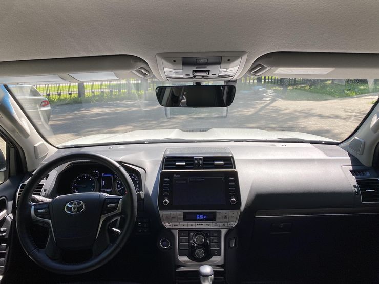 Приказано выжить: сравнительный тест Toyota Land Cruiser Prado и Kia Mohave