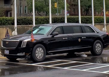 «Золотой» против «Зверя»: чем закончился «саммит» двух президентских лимузинов