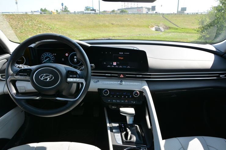 Грани спокойствия: длительный тест-драйв новой Hyundai Elantra