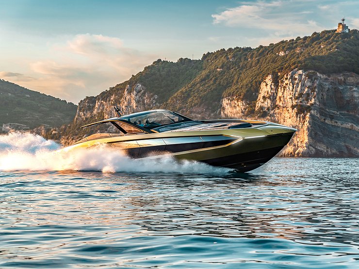 Lamborghini построила новейшую мотонрую яхту из гиперкара