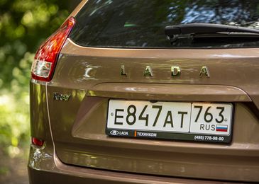 Вперед и с песней: тест-драйв обновленной Lada XRAY 2021