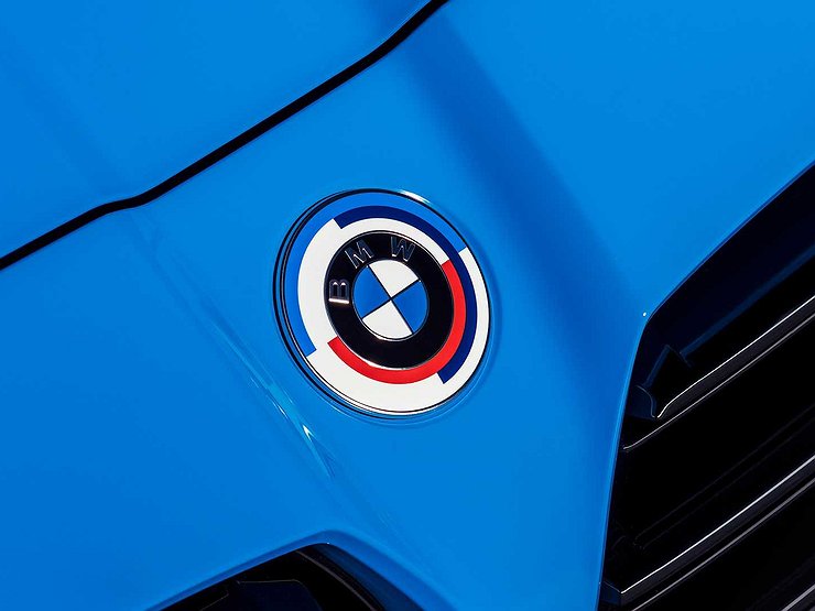 Некоторые модели BMW получат новую эмблему