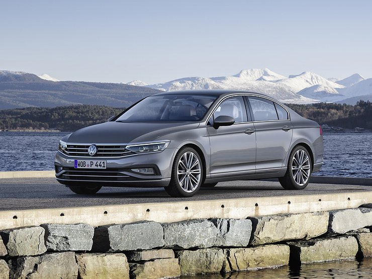 Volkswagen продолжит выпуск седанов Passat специально для России