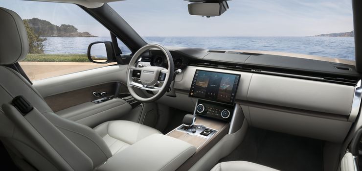 Новейший Range Rover: объявлены версии для России