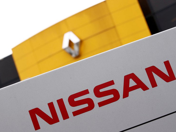 Renault и Nissan отказываются от бензиновых и дизельных двигателей