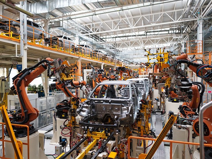 Белорусский завод Geely возобновил производство автомобилей для России