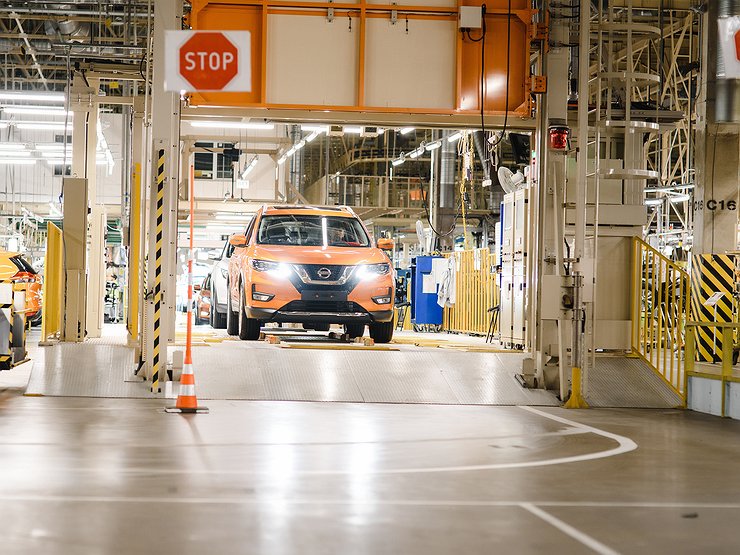 Nissan может остановить производство автомобилей на заводе в Санкт-Петербурге