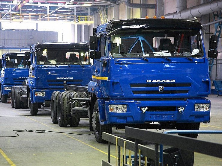 КамАЗ начал выпускать простые «железные» грузовики