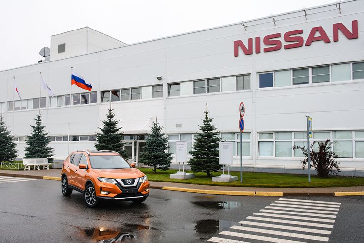 Национализация против санкций: уйдет ли Nissan из России вслед за Renault