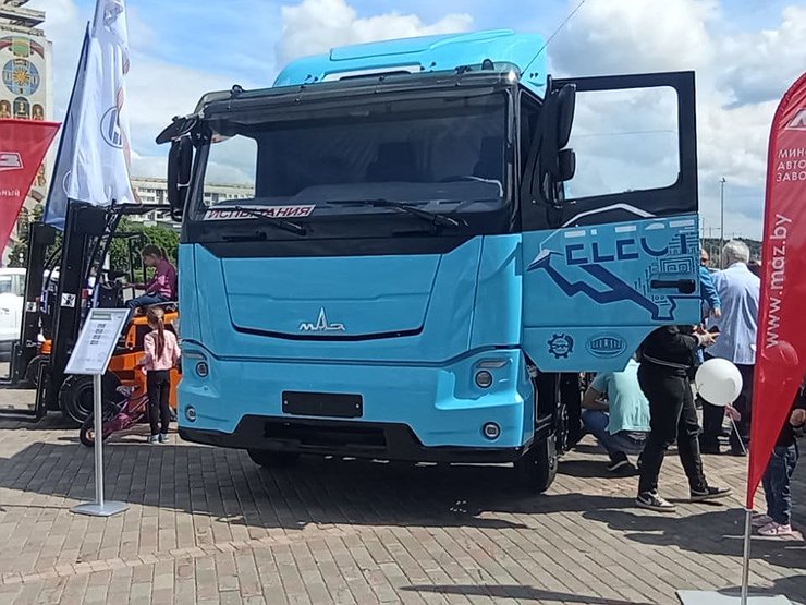 МАЗ представил новое поколение городских грузовиков
