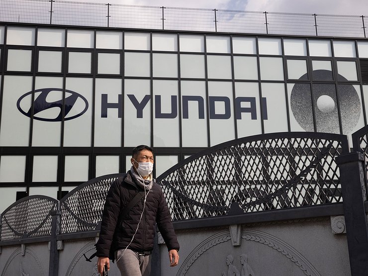 Работников питерского завода Hyundai начнут увольнять сразу после новогодних праздников