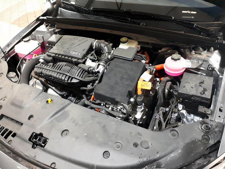 Раздавить Toyota Prius: тест-драйв гибридного китайского седана BYD Qin Plus