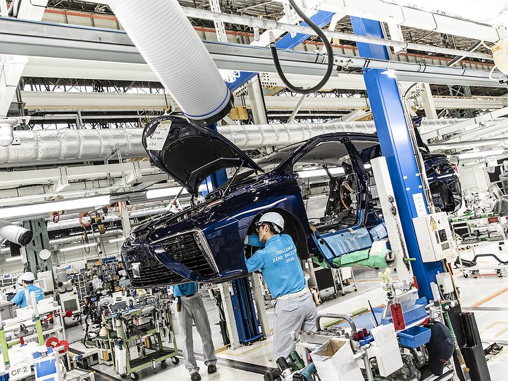 Мантуров анонсировал возобновление производства автомобилей на российском заводе Toyota