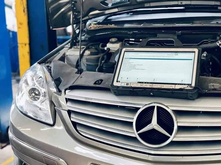 Российские дилеры больше не смогут ремонтировать автомобили Mercedes-Benz