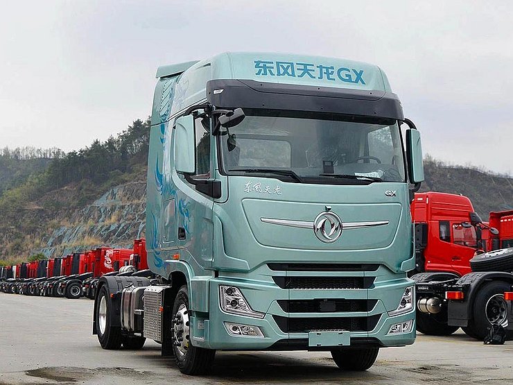 Российским перевозчикам предложили замену тягачам Scania