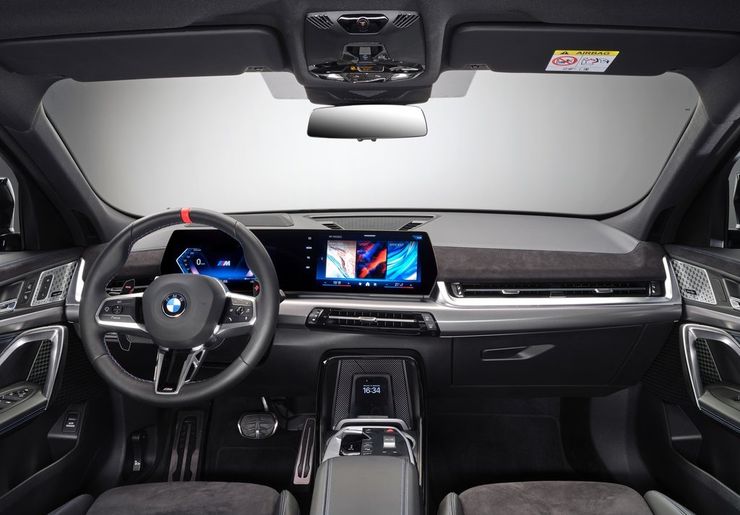 BMW представила новое поколение кроссовера X2
